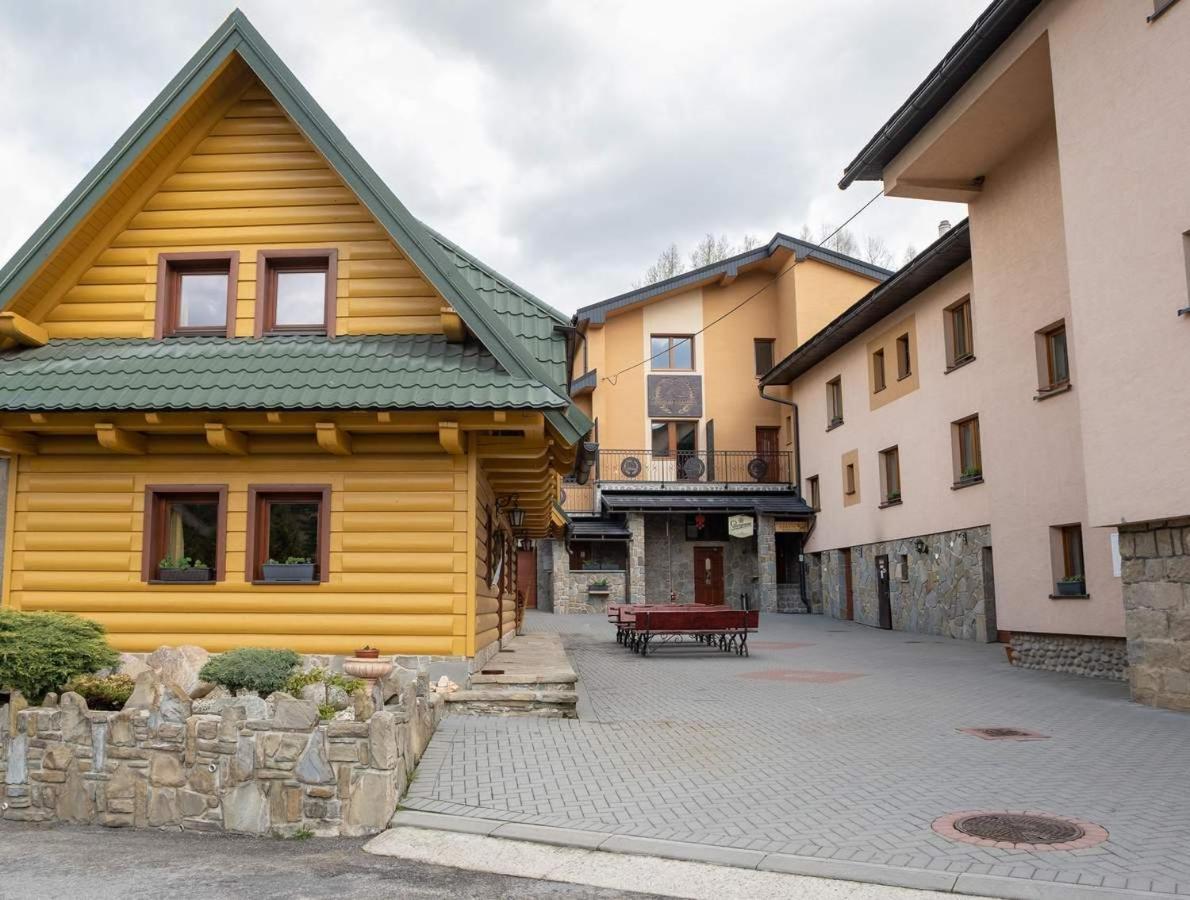 Penzion Kamzik a Drevenica Habovka Esterno foto